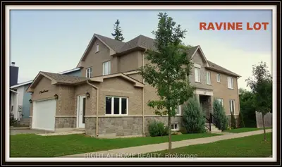 Detached in Richmond Hill