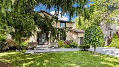 170 Garden Avenue, Richmond Hill, On L4c 6m2