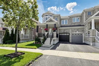 43 Pexton Avenue, Richmond Hill, On L4e 4y4