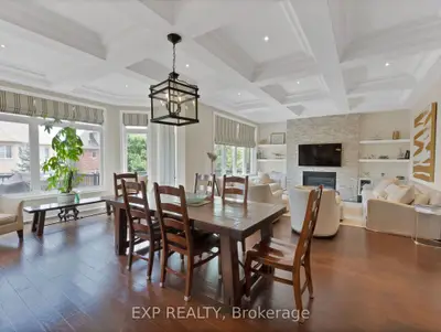 85 Royal West Road, Markham, On L6c 0l4