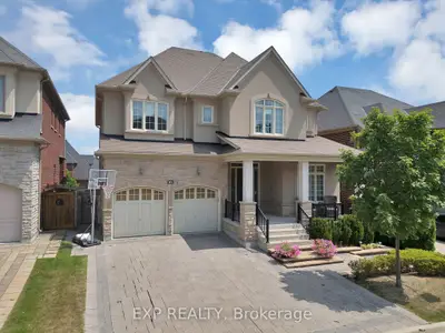 85 Royal West Road, Markham, On L6c 0l4