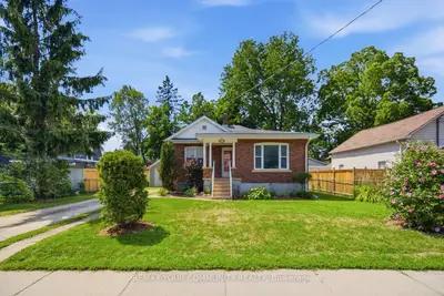 Detached in New Tecumseth