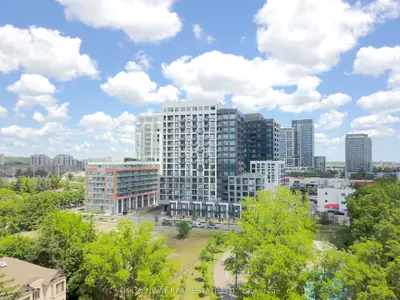 Condo Apartment in Richmond Hill