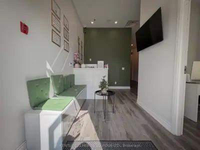 9737 Yonge Street 208, Richmond Hill, On L4c 8s7