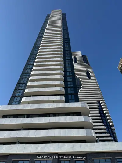 Condo Apartment in Vaughan