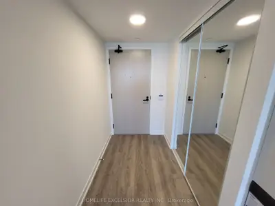 Condo Apartment in Vaughan