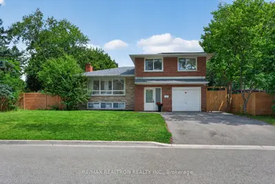 249 Tampico Road, Richmond Hill, On L4c 4r8