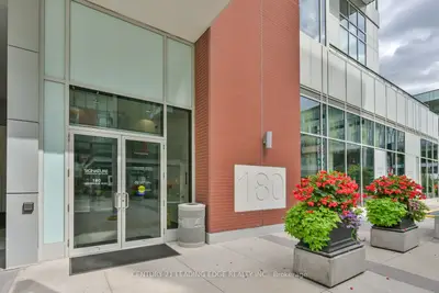 Condo Apartment in Markham