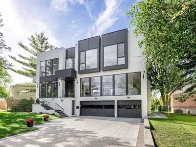 16 Sanderson Crescent, Richmond Hill, On L4c 5l4