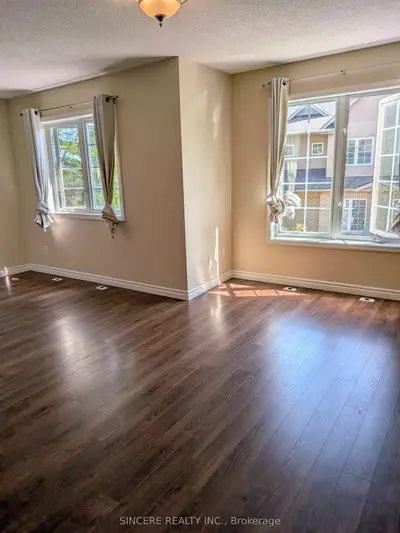 Condo Townhouse in Markham