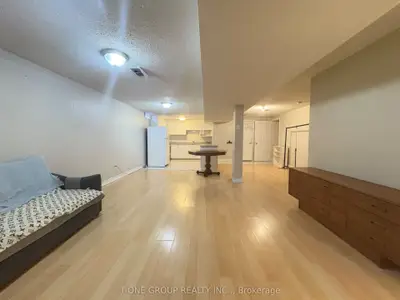 20 Lynda Mcneil Place Sep Entrance Bsmt, Markham, On L3s 3e4