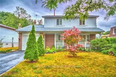 Detached in Richmond Hill