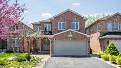 Detached in Richmond Hill