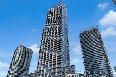 Condo Apartment in Vaughan
