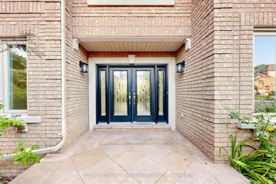 374 Vaughan Mills Road, Vaughan, On L4h 1b2