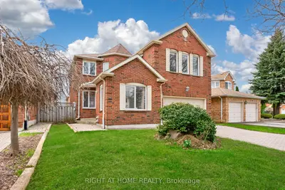 3 Lancashire Road, Markham, On L3r 8k9