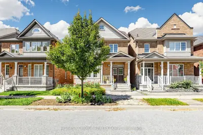 18 Chauncey Court, Markham, On L6b 1h1