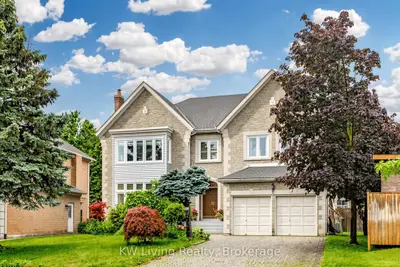 Detached in Richmond Hill