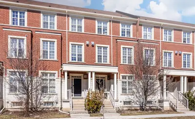 Att/Row/Townhouse in Markham