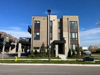 Att/Row/Townhouse in Markham