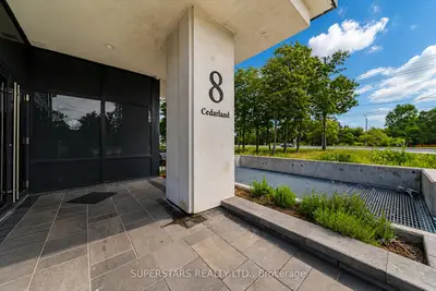 8 Cedarland Drive 1605, Markham, On L6g 0h4