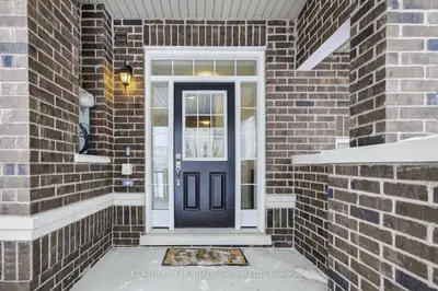 6 Mel Irving Drive, Bradford West Gwillimbury, On L3z 4p1