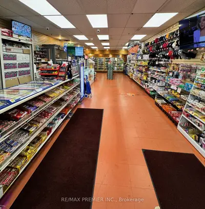 1111 Davis Drive 17, Newmarket, On L3y 8x2