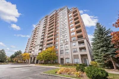 Condo Apartment in Richmond Hill