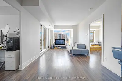 151 Upper Duke Crescent 809, Markham, On L6g 0e1