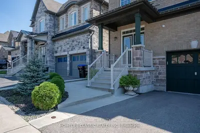 105 Mckenzie Way, Bradford West Gwillimbury, On L3z 4g6