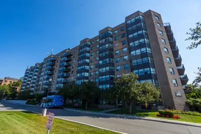 2 Raymerville Drive 707, Markham, On L3p 7n7