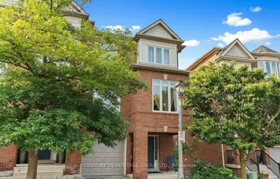 255 Shaftsbury Avenue 63, Richmond Hill, On L4c 0l9