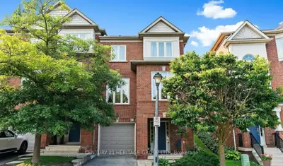 255 Shaftsbury Avenue 63, Richmond Hill, On L4c 0l9