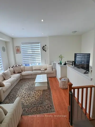 64 Seine Lane E, Richmond Hill, On L4e 3r9