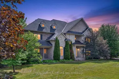 43 Grayfield Drive, Whitchurch-stouffville, On L4a 0b1