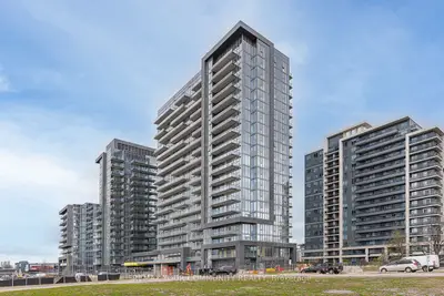 Condo Apartment in Vaughan