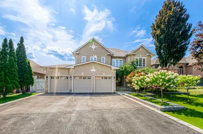 352 Crofters Road, Vaughan, On L4l 8y3