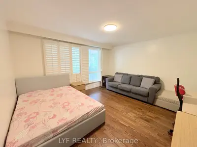 31 Markhaven Road Main, Markham, On L3r 1t8