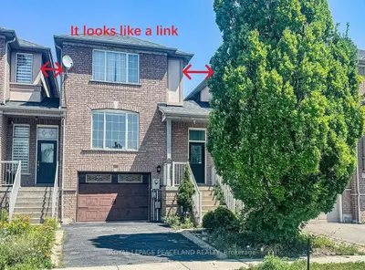 Att/Row/Townhouse in Vaughan