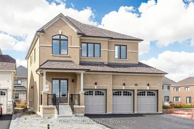 10 Max Bulmer Court, Georgina, On L3x 3j9