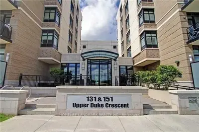 131 Upper Duke Crescent 513, Markham, On L6g 0c9