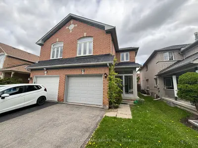 Semi-Detached in Richmond Hill
