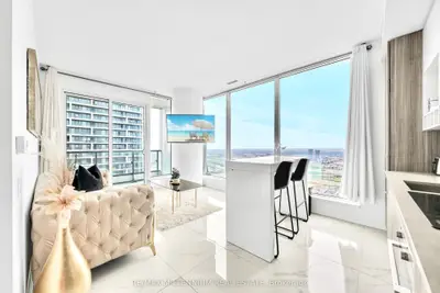 Condo Apartment in Vaughan