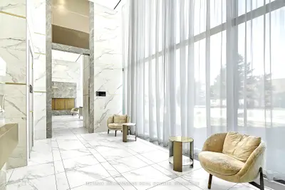 Condo Apartment in Vaughan