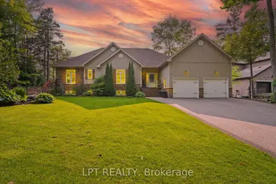 2 Birch Knoll Road, Georgina, On L0e 1r0