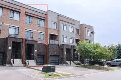 7 Glenngarry Crescent, Vaughan, On L6a 4z4