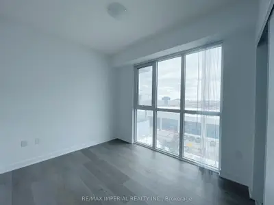 38 Honeycrisp Crescent 616, Vaughan, On L4k 0m7