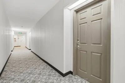 309 Major Mackenzie Avenue 611, Richmond Hill, On L4v 9y5
