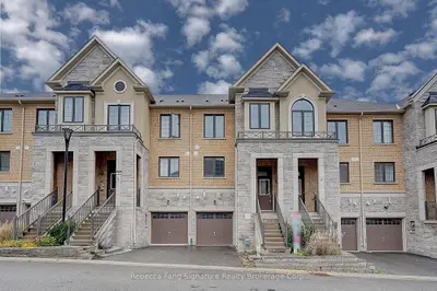 41 Milbourne Lane, Richmond Hill, On L4e 1g4