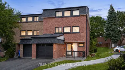 14 Poplar Crescent 19, Aurora, On L4g 3l3
